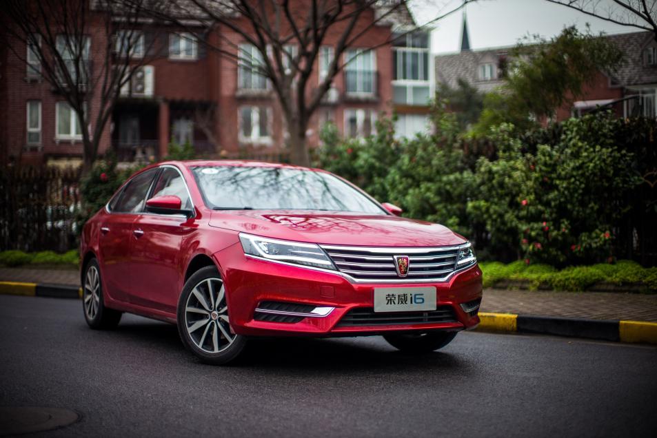 荣威i6耗油打碎吉尼斯纪录,荣威i6加满油能跑多少公里