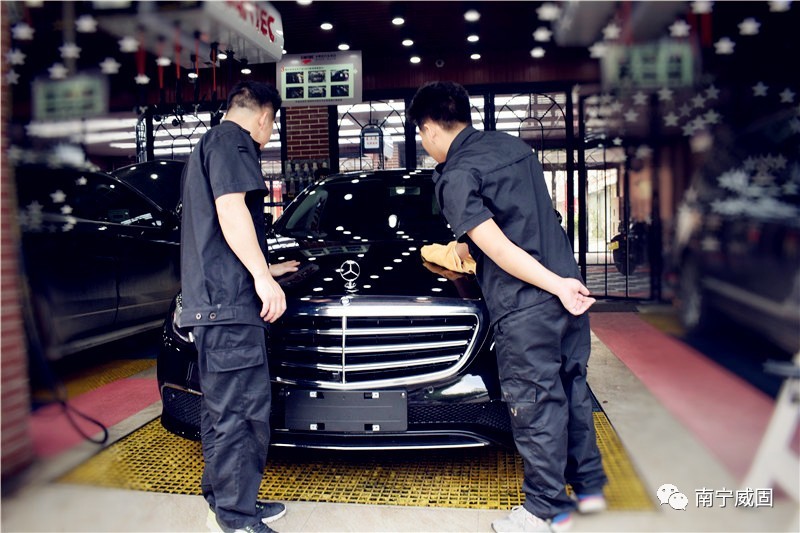 奔驰e300l新车贴膜,奔驰e300l贴太阳膜关注什么