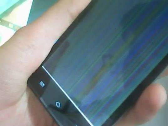 有几个品牌的手机是特容易碎屏的，我揭秘原因给你看及应对方法