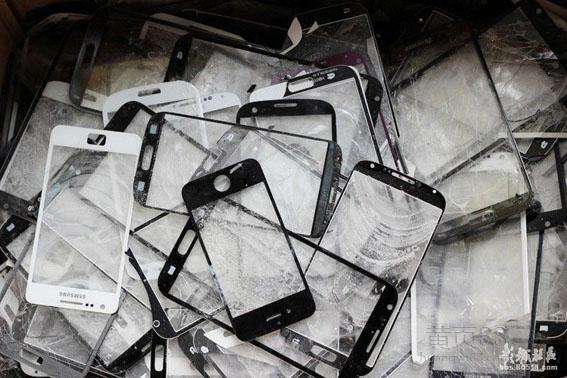 有几个品牌的手机是特容易碎屏的，我揭秘原因给你看及应对方法