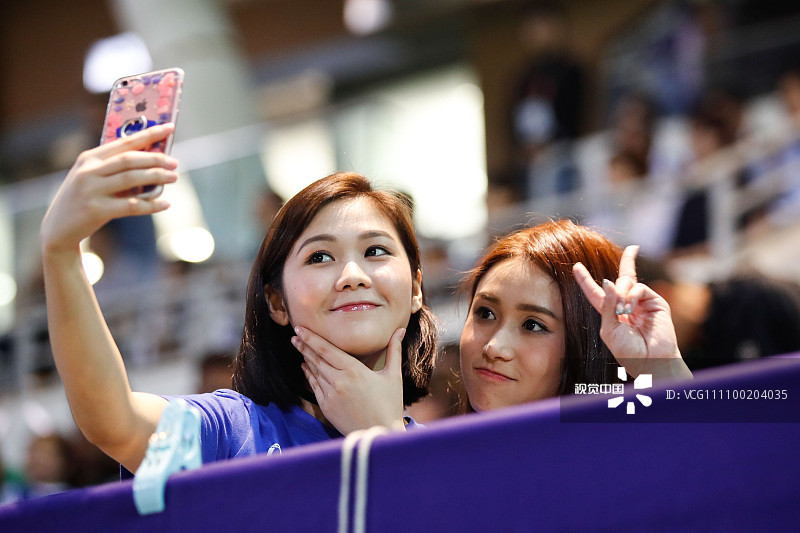 清纯可爱足球宝贝,甜美足球宝贝