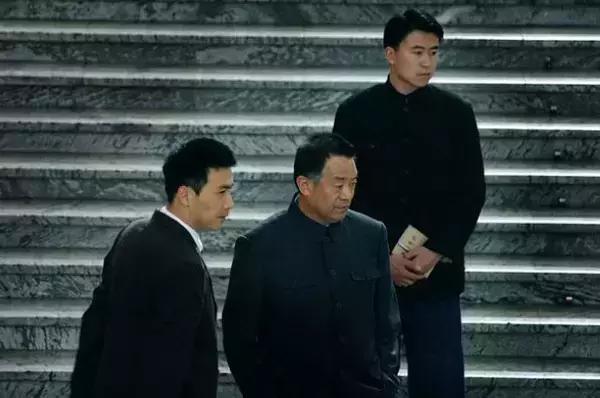 直接显现极度变态的女体虐待，这么重口的电影居然也能过审