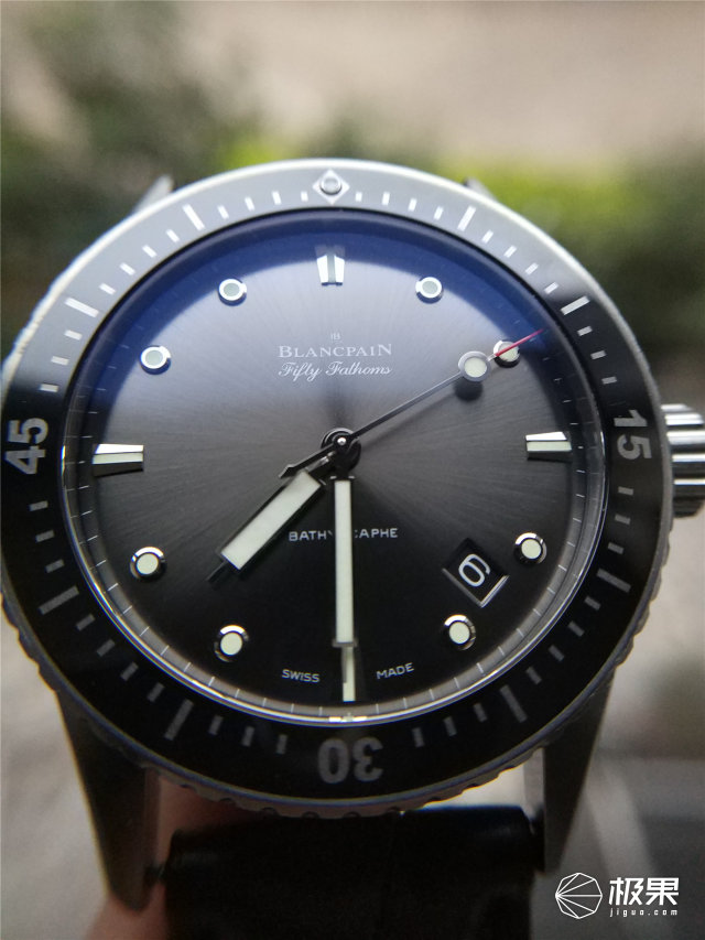 他花100万买豪表，总结出这4点买验让你不多花1分钱！