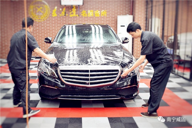 奔驰e300l新车贴膜,奔驰e300l贴太阳膜关注什么