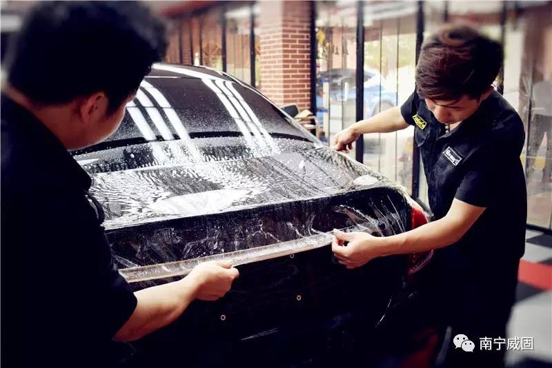 奔驰e300l新车贴膜,奔驰e300l贴太阳膜关注什么