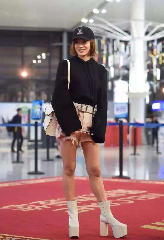 厚底鞋怎么穿比较好看,厚底鞋穿起来