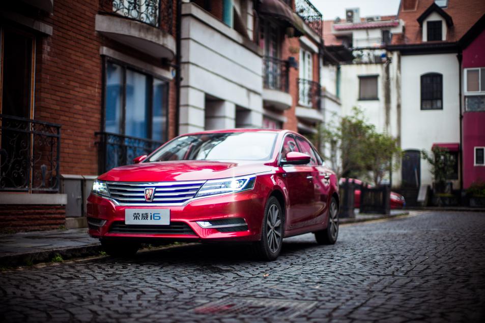 荣威i6耗油打碎吉尼斯纪录,荣威i6加满油能跑多少公里