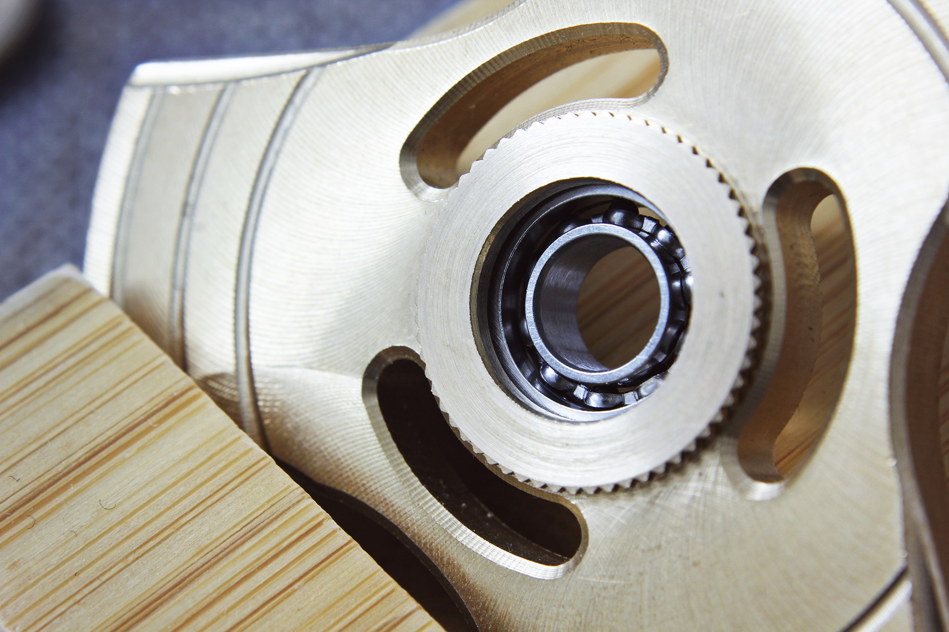 多关节可动指尖陀螺,纯铜双叶指尖陀螺