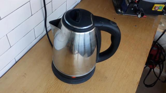 家里的热水壶烧坏了怎么修,家里热水壶坏了