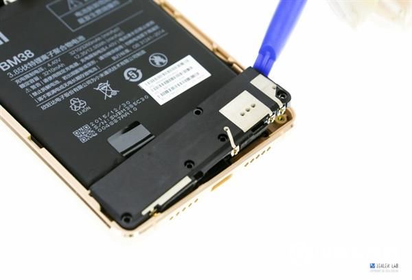 拿什么拯救没了耳机孔的小米6？