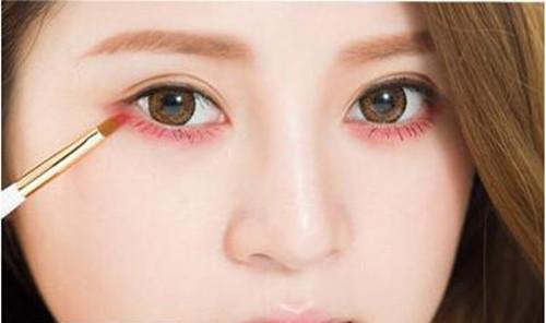 兔子眼妆初学者教程,兔子眼妆怎么画
