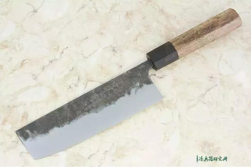 来自北美的男孩却继承了日本吉本的衣钵，成为一代*刀名**匠！