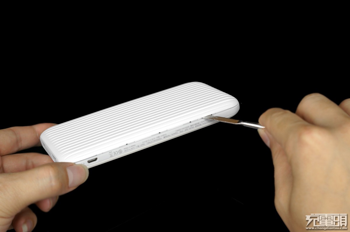 旅行箱移动电源维修,旅行箱顶配升级版行李箱