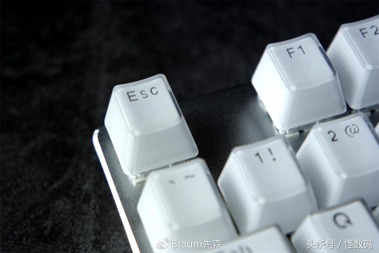 雷柏v500s冰晶版是热插拔吗,雷柏v500s冰晶版怎么样