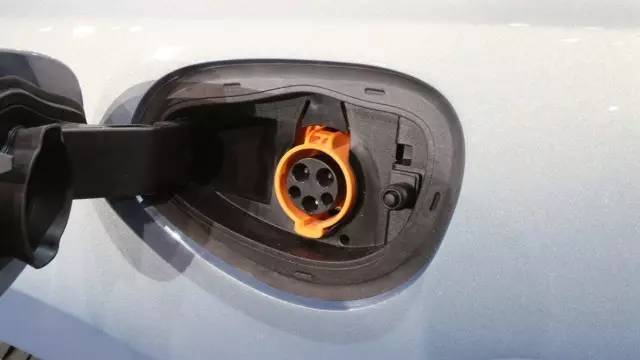 克莱斯勒pacifica与大捷龙的区别,克莱斯勒pacifica混动2023