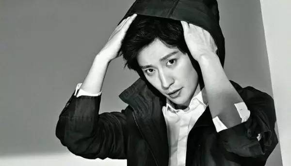 抱歉，他们再也不会唱歌了！致敬2016年逝去的歌手