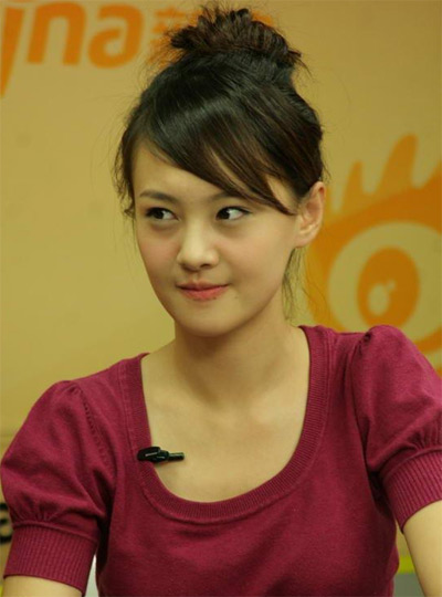 郑爽患病不敢去医院自己在家针灸，一句话透露她内心恐惧与不安！