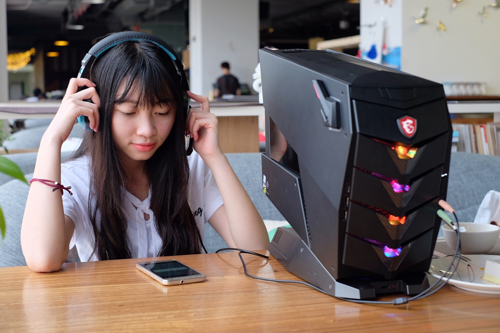 是谁？重头定义电竞主机，全面实测：宙斯盾3/Aegis3