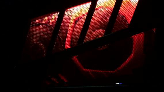 是谁？重头定义电竞主机，全面实测：宙斯盾3/Aegis3