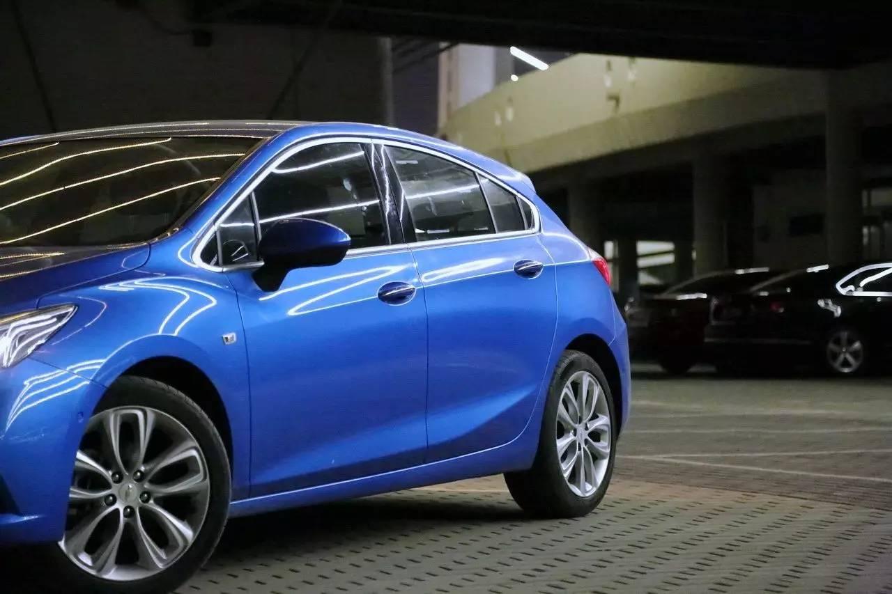 国外科鲁兹两厢掀背版试驾,二手科鲁兹两厢掀背最新用车感受