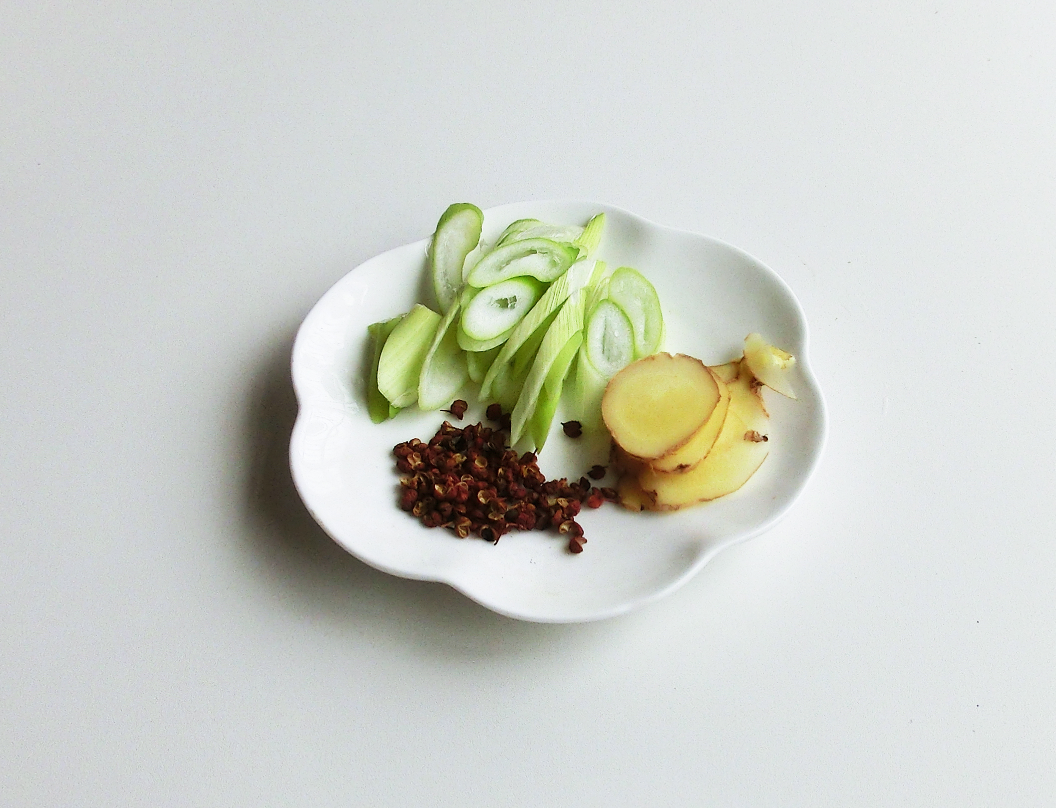 去除猪蹄腥味的最好方法,猪蹄腥气