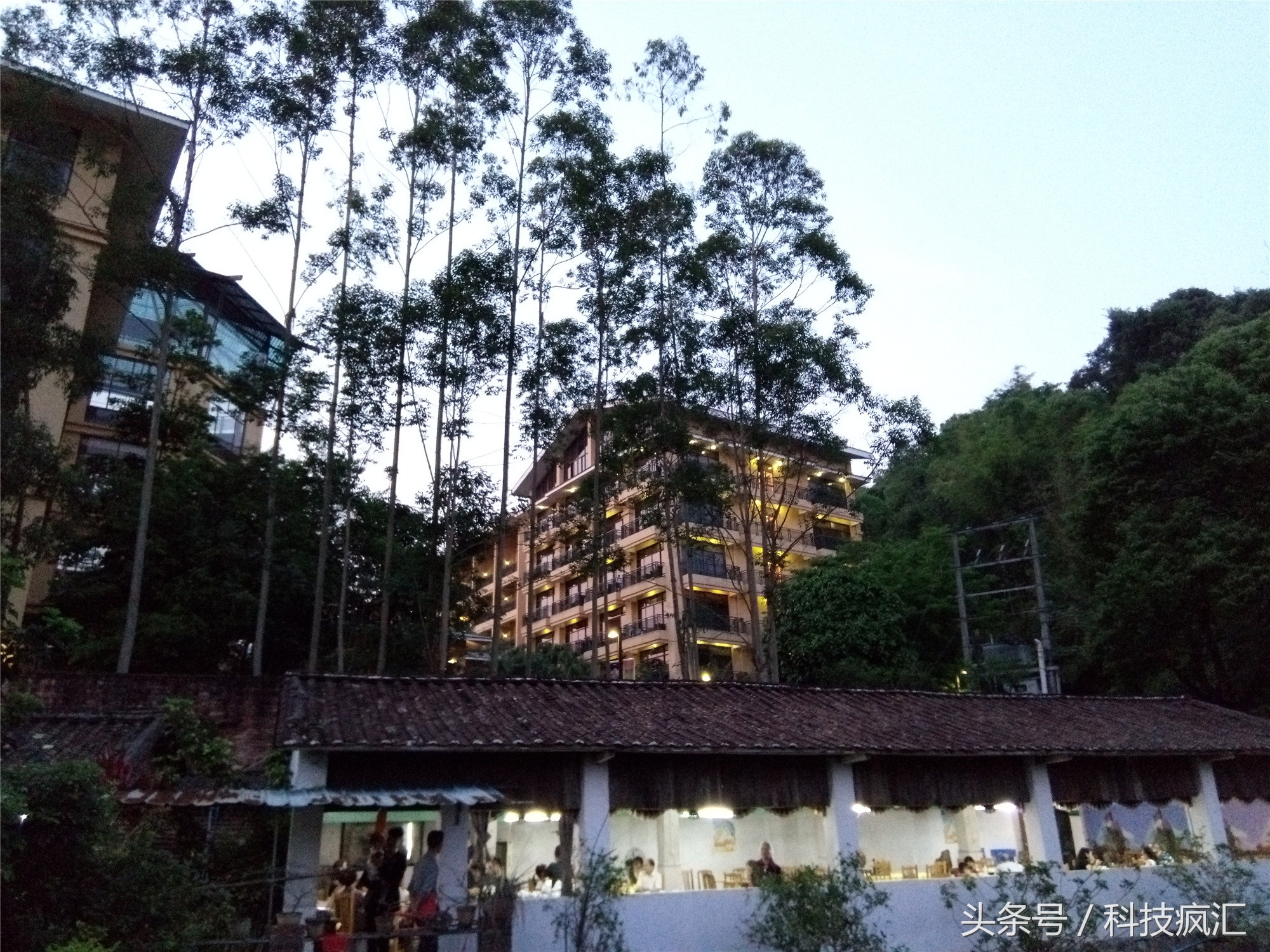 来一场华丽3D盛宴，裸眼3D手机ivviK5测评