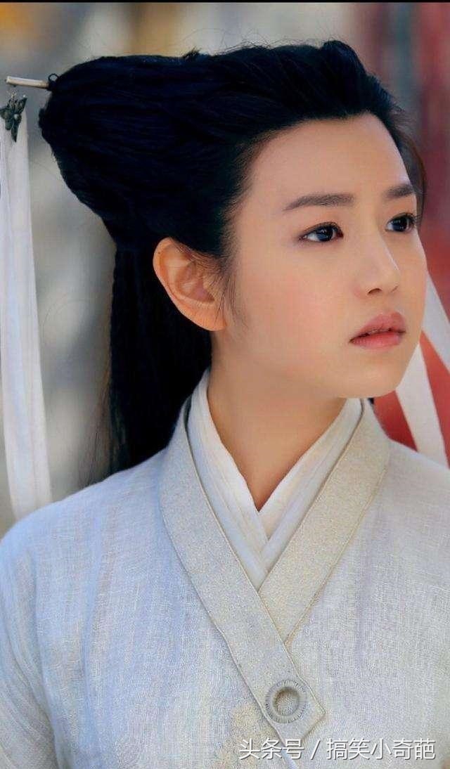 贝比，妍希你们用的是同一个造型师吗？