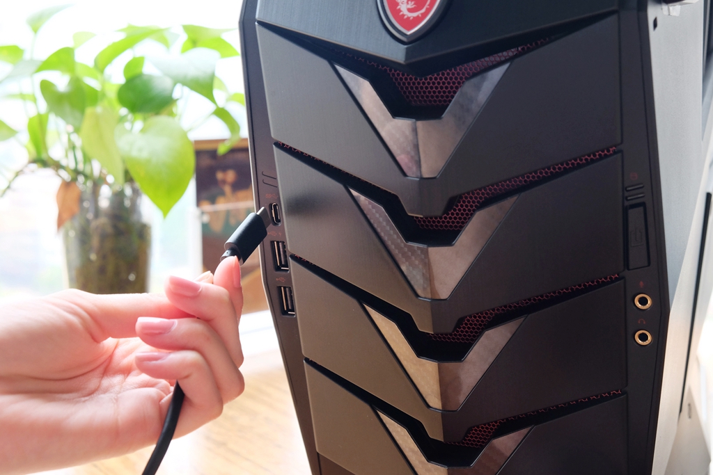 是谁？重头定义电竞主机，全面实测：宙斯盾3/Aegis3