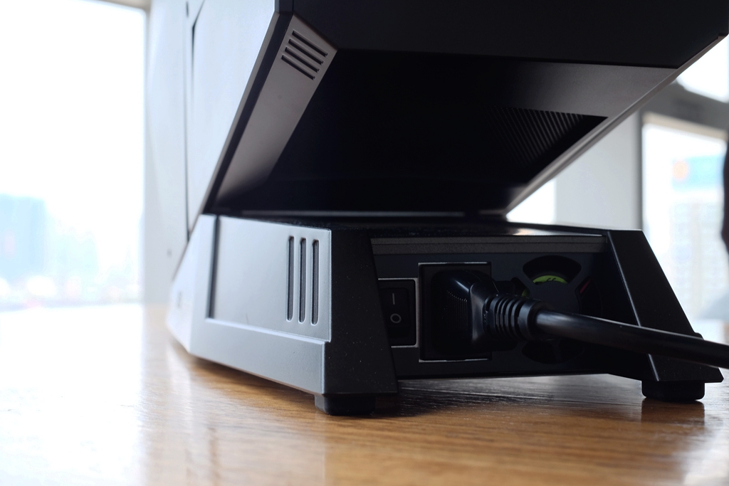 是谁？重头定义电竞主机，全面实测：宙斯盾3/Aegis3