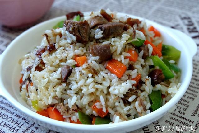 点了份烤全羊没吃完，打包回家配上剩米饭再加工一下，味道好极了