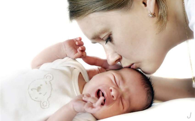 宝宝湿疹严重怎么都治不好,宝宝湿疹怎么办4个建议帮到你