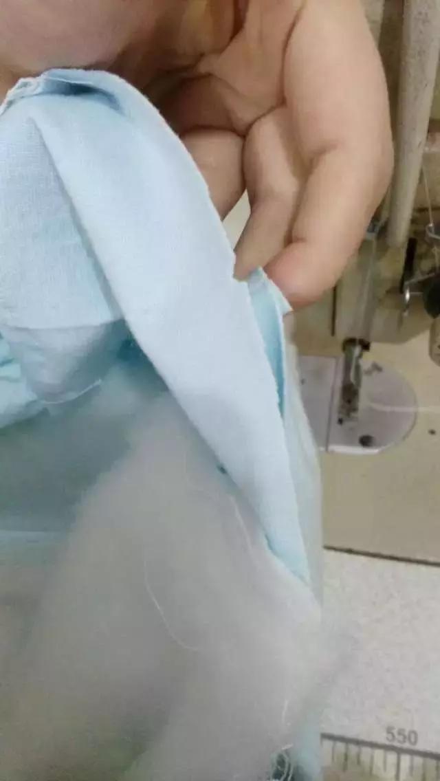 自己动手给宝宝做防踢睡袋,宝宝什么时候可以用分腿睡袋