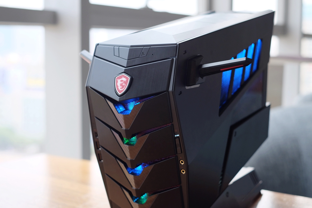 是谁？重头定义电竞主机，全面实测：宙斯盾3/Aegis3