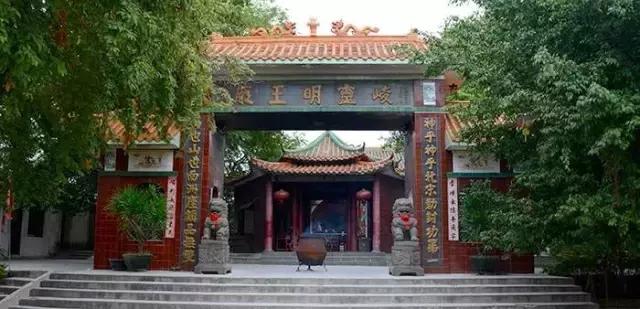 海南环线旅游攻略必去景点推荐,海南旅游攻略必去景点推荐日月湾