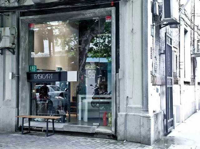 那些潮人喜欢在哪买衣服,潮人在哪挑衣服