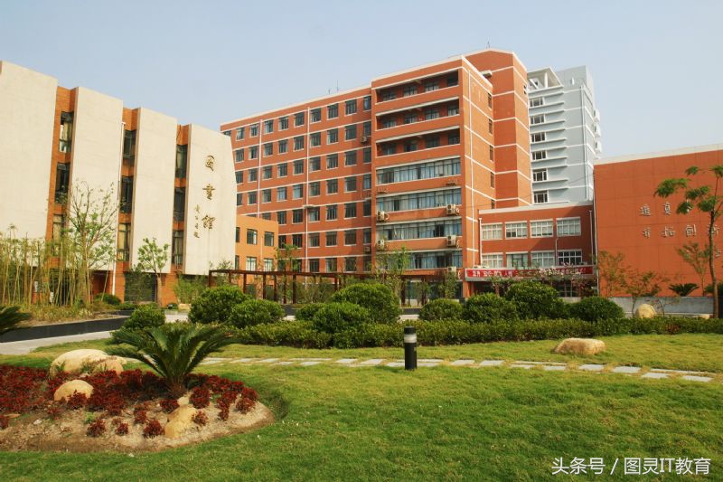 国内“环境最好”10所大学，清华第7，没有北大！