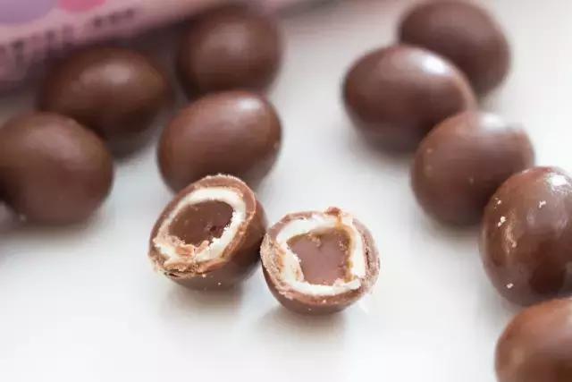 十款全球公认的爆款零食,40款零食测评胖了10斤的含泪推荐