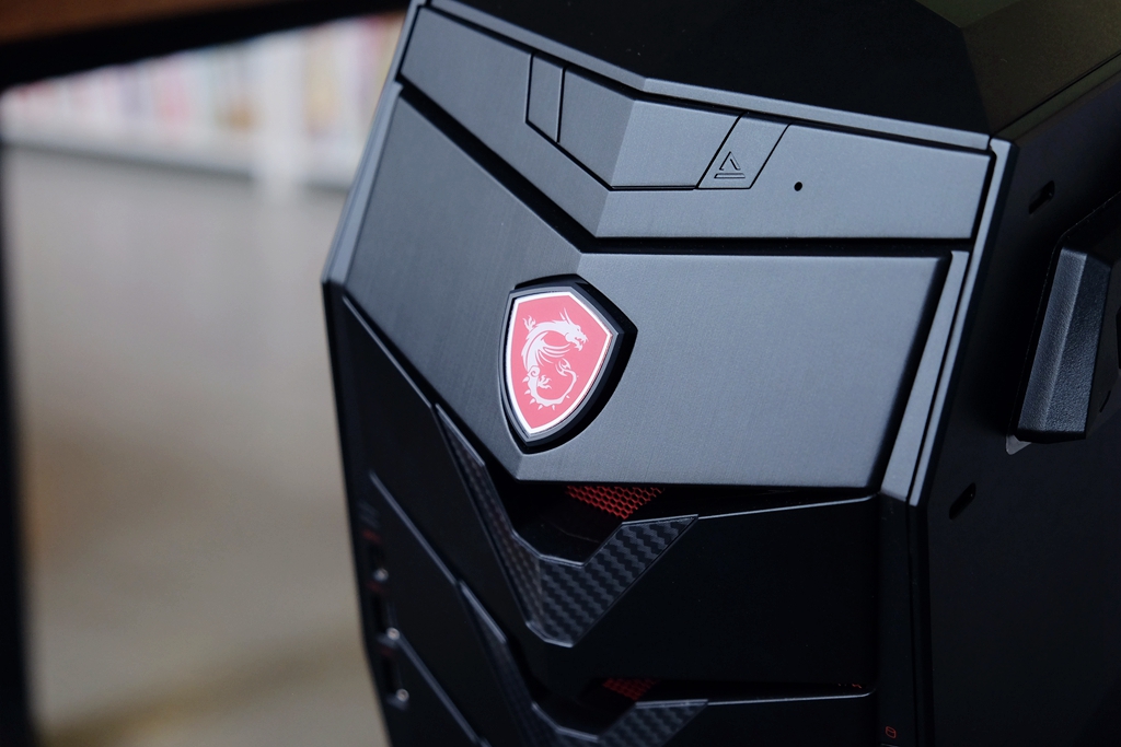 是谁？重头定义电竞主机，全面实测：宙斯盾3/Aegis3