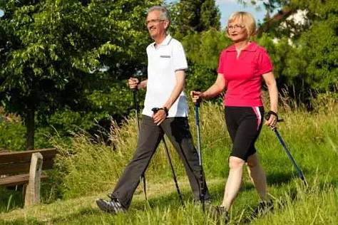 中医怎么防治膝关节病,中医正骨大师治膝关节病