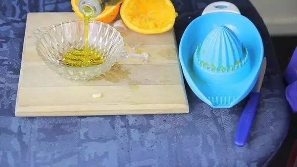 指甲从根部断裂去除断甲,指甲断裂在家自己怎么修补