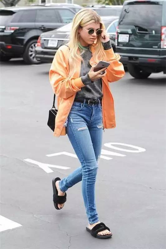 便宜又好看的潮鞋拖鞋,今年最潮的鞋夏季拖鞋