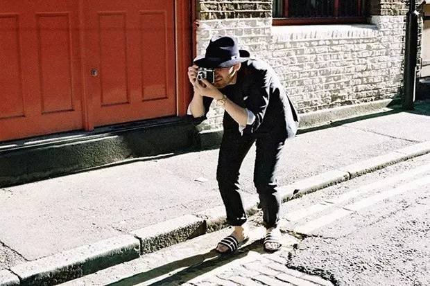 便宜又好看的潮鞋拖鞋,今年最潮的鞋夏季拖鞋