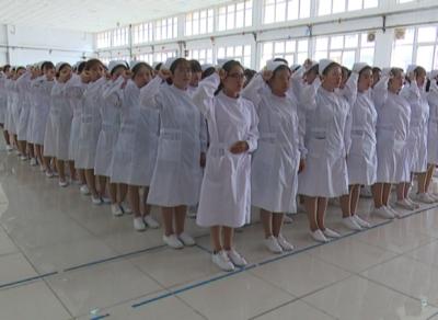 庆祝国际护士节的图片,国际护士节授帽仪式