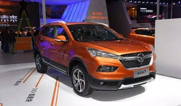 比亚迪上海车展展台人山人海,北京车展国产车展人山人海