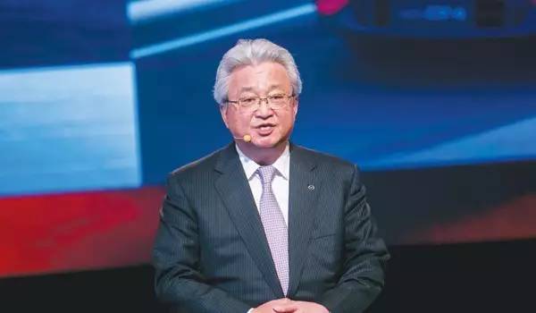 比亚迪上海车展展台人山人海,北京车展国产车展人山人海