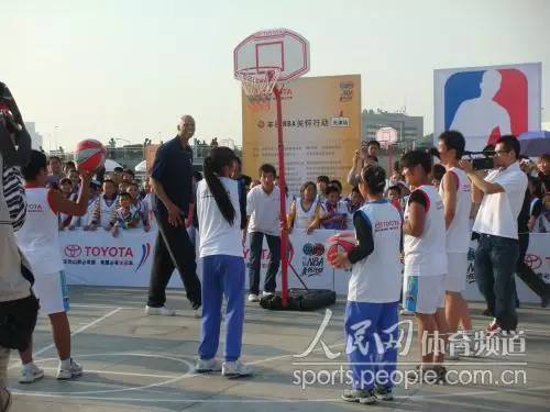 关注小美直播,关注小美头条号