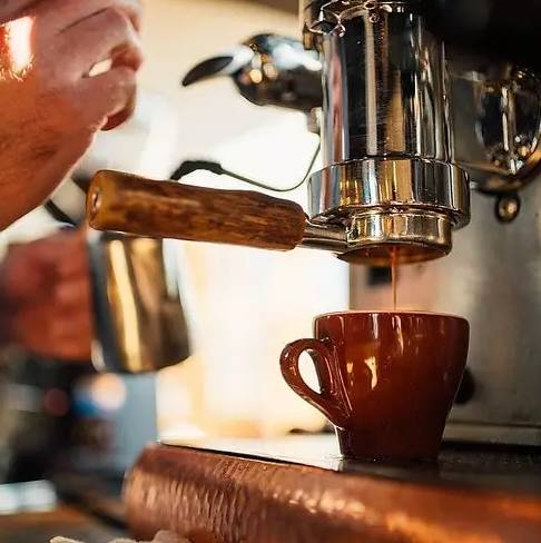 咖啡店加盟好还是自己开店比较好,咖啡店加盟技巧大全