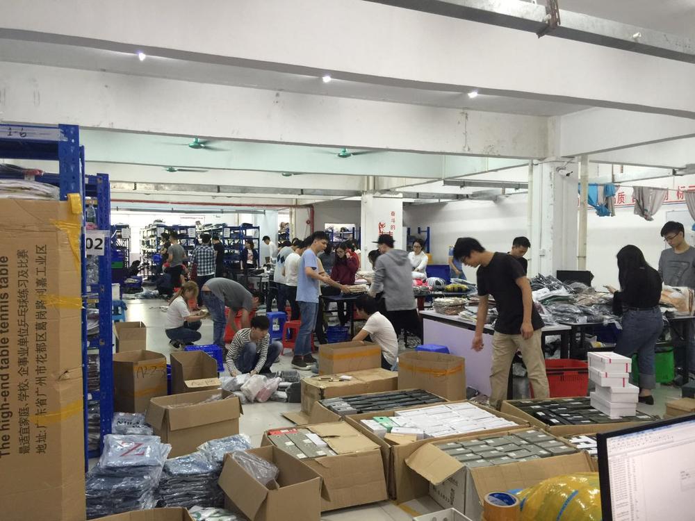 老婆进货苦他融400万做女装批发App买手选款店主拼单月流水过千万