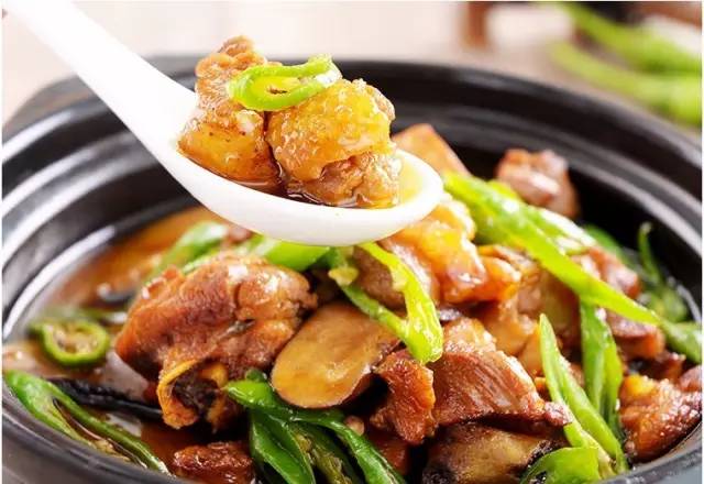 兰州拉面沙县小吃黄焖鸡四巨头,沙县小吃和兰州拉面哪个更厉害