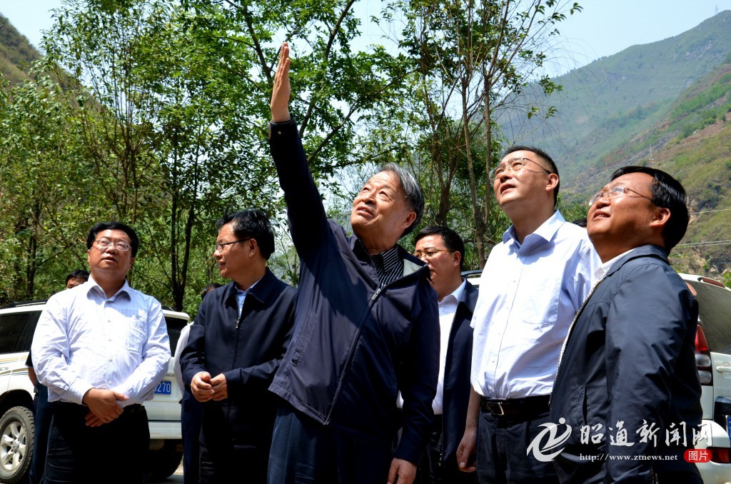 心系交通情牵乌蒙——交通运输部*党**组书记杨传堂赴我市调研侧记